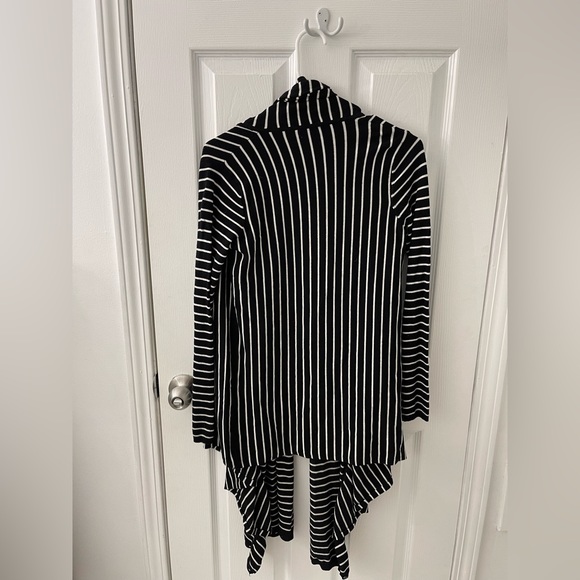 Cardigan - Picture 2 of 3